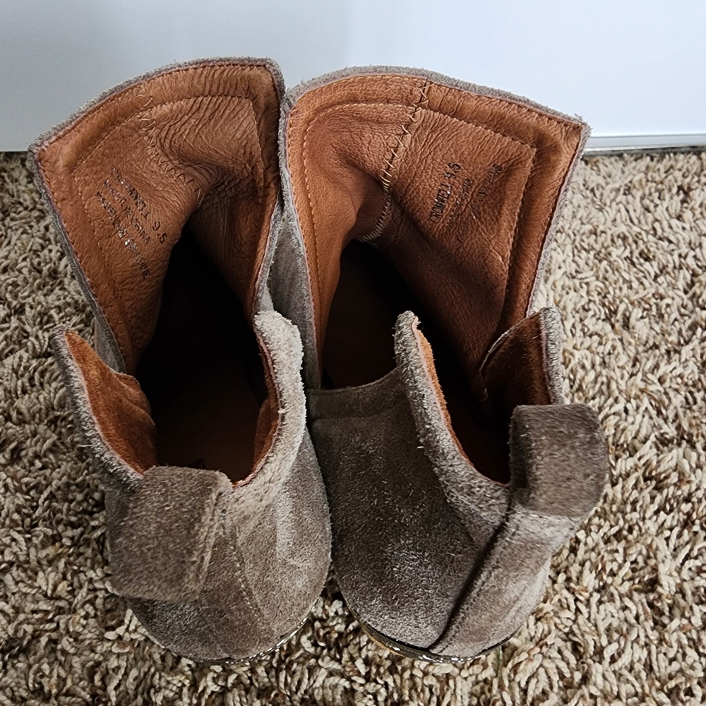 Jeffrey Campbell Cromwell Taupe Ankle Boots - Picture 10 of 10